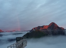 Dankbarkeit - ein Tor zur Freude: Sonnenuntergang am Nebelhorn: Die Schönheit der Schöpfung ist ein steter Anlass zur Dankbarkeit (Foto: Ragg) Dankbarkeit - ein Tor zur Freude: Sonnenuntergang am Nebelhorn: Die Schönheit der Schöpfung ist ein steter Anlass zur Dankbarkeit (Foto: Ragg)