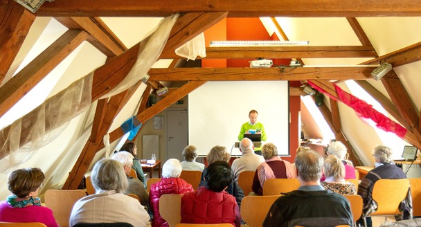 Wochenende mit der 'Seelischen Hausapotheke' im Josefsaal des Klosters Waghusel (Foto: Beate Willatowski (C
