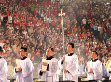 Organisation und Moderation von Veranstaltungen: Jubiläumsfeier der Katholiken Taiwans, November 2008: Einzug der Priester Organisation und Moderation von Veranstaltungen: Jubiläumsfeier der Katholiken Taiwans, November 2008: Einzug der Priester