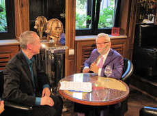 Fernsehmoderation: Sir James Galway und Michael Ragg Fernsehmoderation: Sir James Galway und Michael Ragg