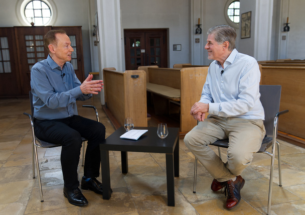 Horst Kummeth und Michael Ragg bei Aufnahmen f�r K-TV in St. Emmeram, M�nchen