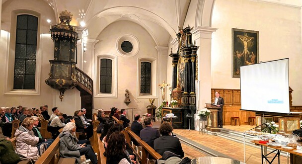 Vortrag vor mehr als 100 Besuchern in der Pfarrkirche St.Laurentius Walenstadt/Schweiz �ber die Lage bedr�ngter Christen in vielen Teilen der Welt (November 2025)